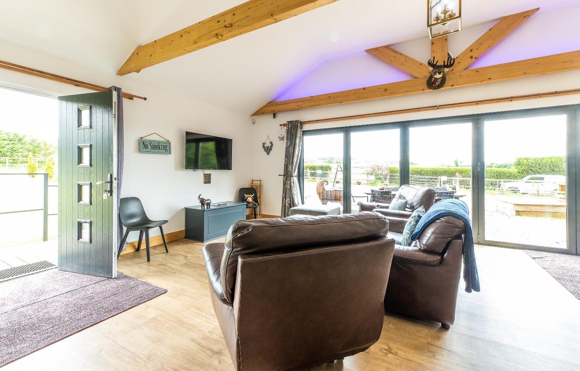 King Richard'S Luxury Lodge - Sleeps Up To 8 ,Dog Friendly ,Near Sherwood Forest At Fairview Farm In Nottingham Set In 88 Acres And Great For Groups,Family Gatherings,Corporate Events ภายนอก รูปภาพ