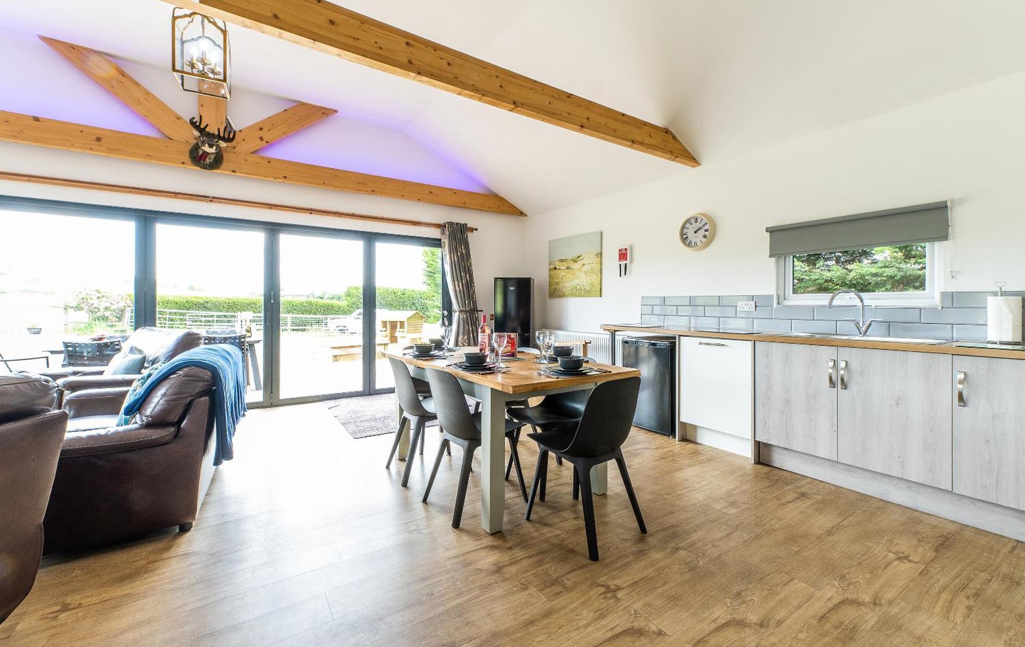 King Richard'S Luxury Lodge - Sleeps Up To 8 ,Dog Friendly ,Near Sherwood Forest At Fairview Farm In Nottingham Set In 88 Acres And Great For Groups,Family Gatherings,Corporate Events ภายนอก รูปภาพ