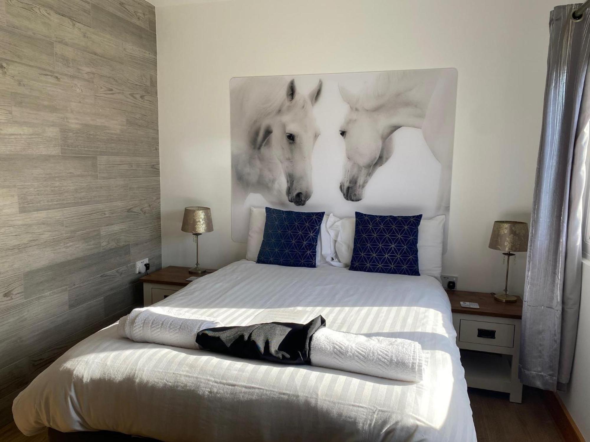 King Richard'S Luxury Lodge - Sleeps Up To 8 ,Dog Friendly ,Near Sherwood Forest At Fairview Farm In Nottingham Set In 88 Acres And Great For Groups,Family Gatherings,Corporate Events ภายนอก รูปภาพ