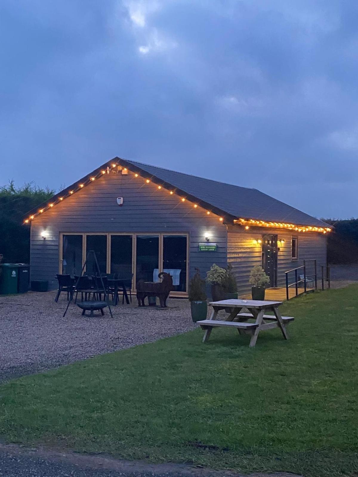 King Richard'S Luxury Lodge - Sleeps Up To 8 ,Dog Friendly ,Near Sherwood Forest At Fairview Farm In Nottingham Set In 88 Acres And Great For Groups,Family Gatherings,Corporate Events ภายนอก รูปภาพ